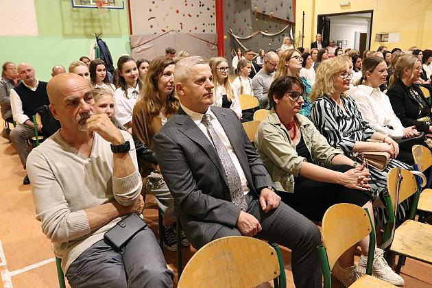 „Jedynka” świętuje 80 lat! Uroczysta gala z okazji jubileuszu najstarszej szkoły podstawowej w Lęborku