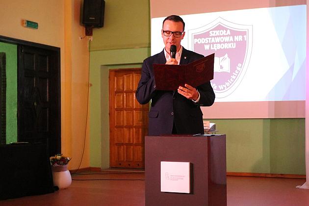 „Jedynka” świętuje 80 lat! Uroczysta gala z okazji jubileuszu najstarszej szkoły podstawowej w Lęborku