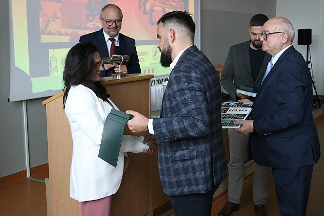 Poznaliśmy laureatów Certyfikatów Promocji Ziemi Lęborskiej za 2024 rok