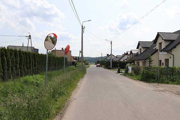Nowe lustra drogowe w Lęborku – więcej bezpieczeństwa na trudnych skrzyżowaniach!