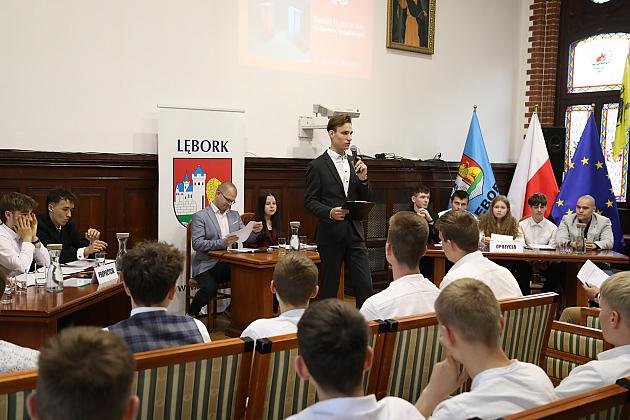 Debaty oksfordzkie w Lęborku – emocje, argumenty i młodzież na najwyższym poziomie