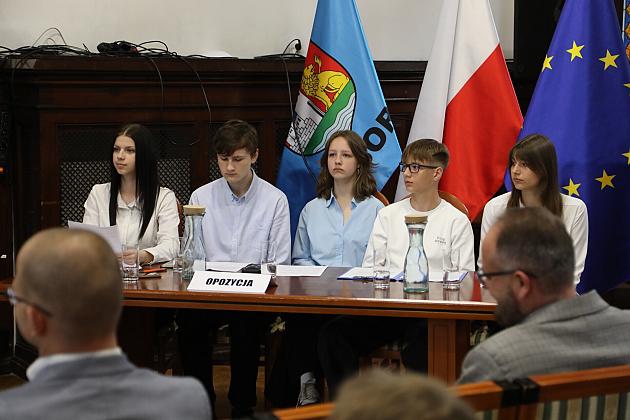 Debaty oksfordzkie w Lęborku – emocje, argumenty i młodzież na najwyższym poziomie