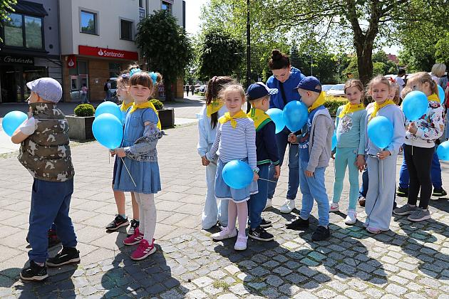 Barwna parada rozkręciła piąty Festiwal Uliczny w Lęborku. Szykujcie się na weekend pełen atrakcji!