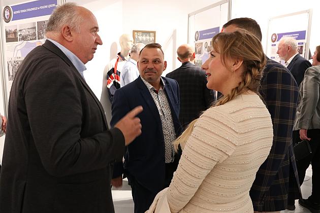 Historia Pogoni Lębork na otwartej w Wieży Ciśnień wystawie z okazji 80-lecia klubu
