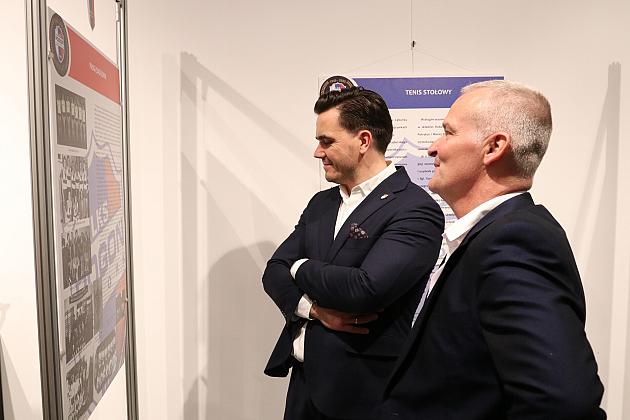 Historia Pogoni Lębork na otwartej w Wieży Ciśnień wystawie z okazji 80-lecia klubu