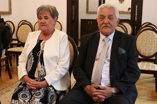 Złote Gody w lęborskim ratuszu – uhonorowanie małżeństw z ponad półwiecznym stażem