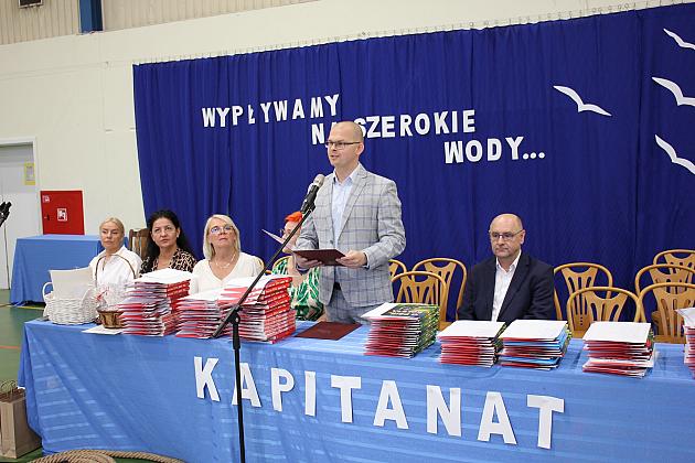 „Wypływamy na szerokie wody” – zakończenie roku szkolnego w SP nr 8
