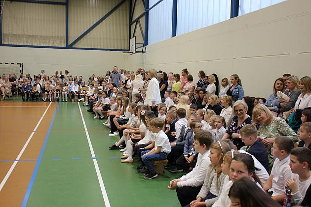 „Wypływamy na szerokie wody” – zakończenie roku szkolnego w SP nr 8