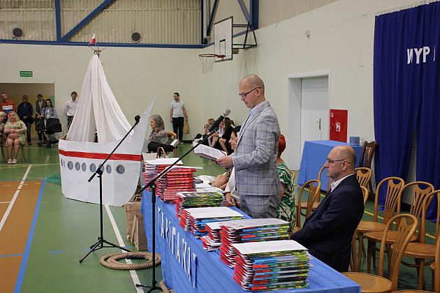 „Wypływamy na szerokie wody” – zakończenie roku szkolnego w SP nr 8