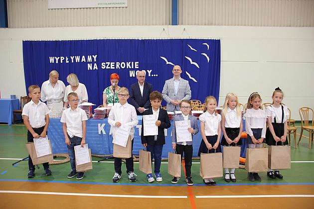 „Wypływamy na szerokie wody” – zakończenie roku szkolnego w SP nr 8
