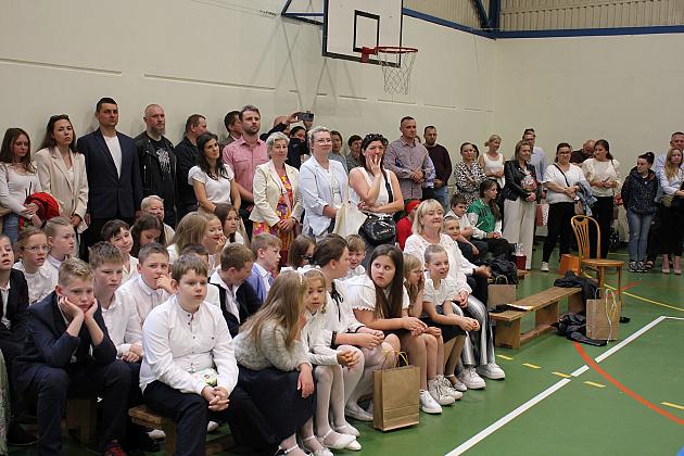 „Wypływamy na szerokie wody” – zakończenie roku szkolnego w SP nr 8