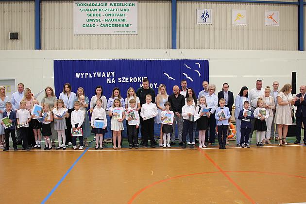 „Wypływamy na szerokie wody” – zakończenie roku szkolnego w SP nr 8