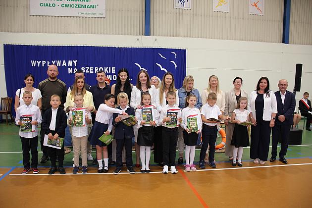 „Wypływamy na szerokie wody” – zakończenie roku szkolnego w SP nr 8
