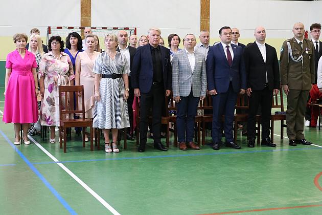 Uroczyste pożegnanie absolwentów Szkoły Podstawowej nr 5