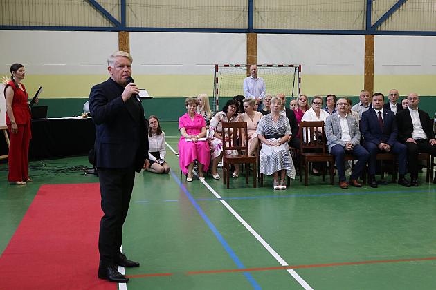 Uroczyste pożegnanie absolwentów Szkoły Podstawowej nr 5