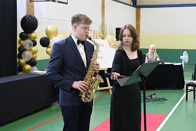 Uroczyste pożegnanie absolwentów Szkoły Podstawowej nr 5