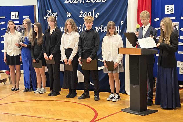 Uroczyste zakończenie roku szkolnego klas VIII w SP7