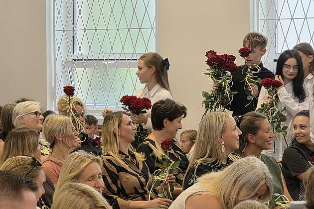 Uroczyste zakończenie roku szkolnego klas VIII w SP7