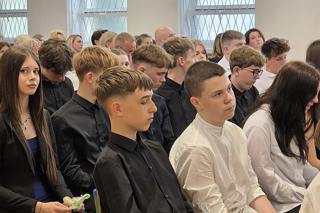 Uroczyste zakończenie roku szkolnego klas VIII w SP7