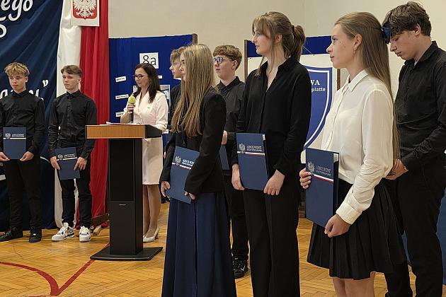 Uroczyste zakończenie roku szkolnego klas VIII w SP7