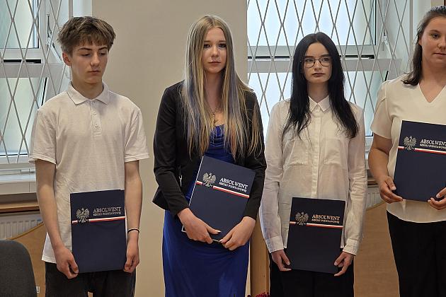 Uroczyste zakończenie roku szkolnego klas VIII w SP7