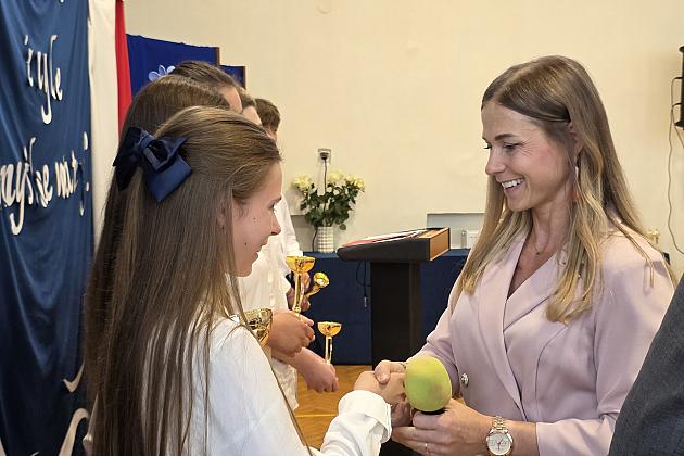 Uroczyste zakończenie roku szkolnego klas VIII w SP7