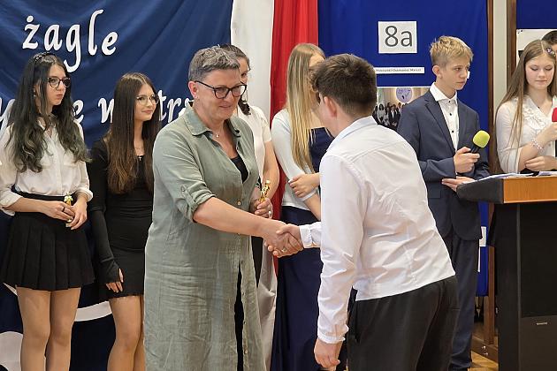 Uroczyste zakończenie roku szkolnego klas VIII w SP7