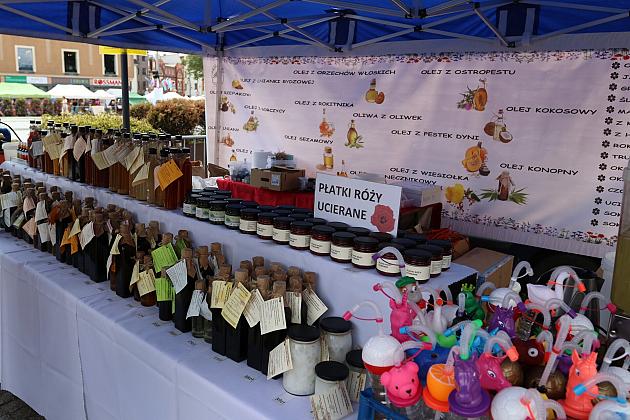 Kolorowe stoiska, regionalne smaki i rękodzieło – magia Jarmarku św. Jakuba!