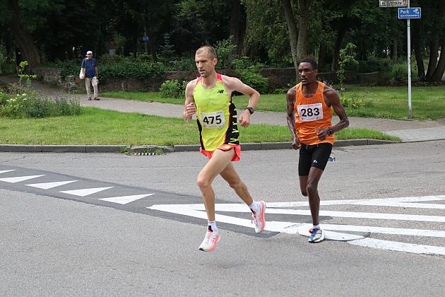 Adam Głogowski ponownie nie do zatrzymania w Biegu św. Jakuba!