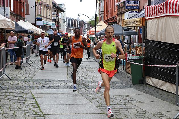 Adam Głogowski ponownie nie do zatrzymania w Biegu św. Jakuba!