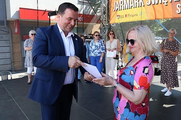 Sztuka w sercu miasta – plener malarski „Weduta” podsumowany podczas Jarmarku św. Jakuba