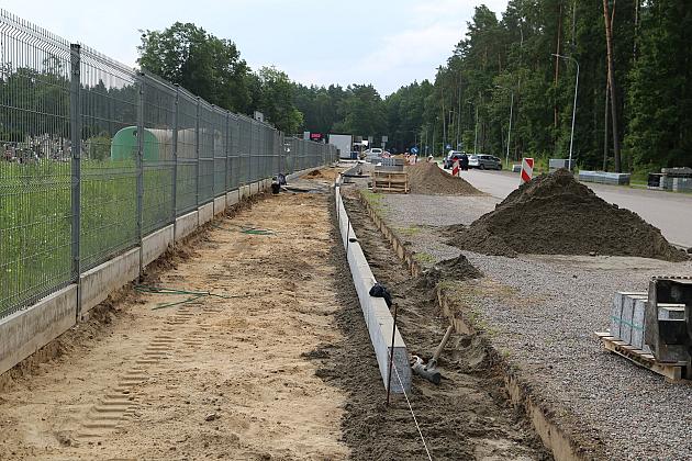 Bezpieczniej przy Cmentarzu Parafialnym – ruszyła budowa nowego chodnika