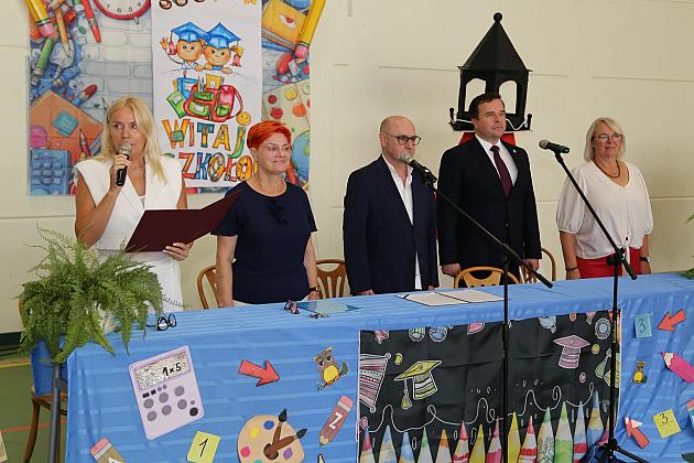 Ślubowanie nowych uczniów Szkoły Podstawowej nr 8
