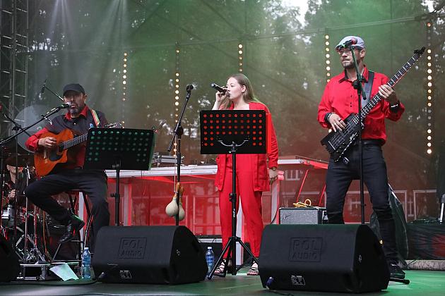 Kreatywna zabawa i muzyczne emocje podczas Pożegnania Lata