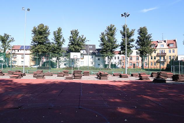 Rozpoczęła się modernizacja „Orlika” na placu Piastowskim