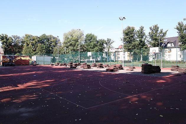 Rozpoczęła się modernizacja „Orlika” na placu Piastowskim