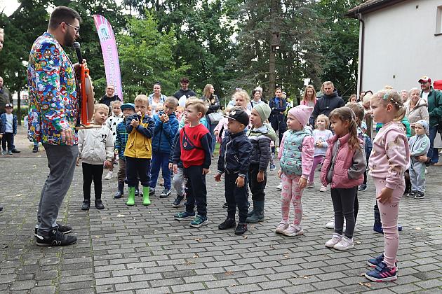 Rodzinno - sportowy piknik w Przedszkolu nr 10
