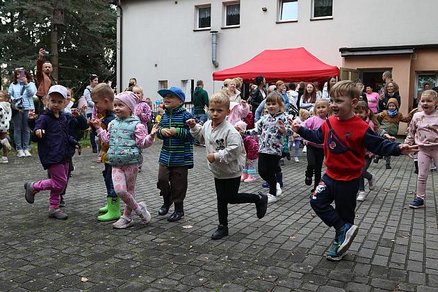 Rodzinno - sportowy piknik w Przedszkolu nr 10