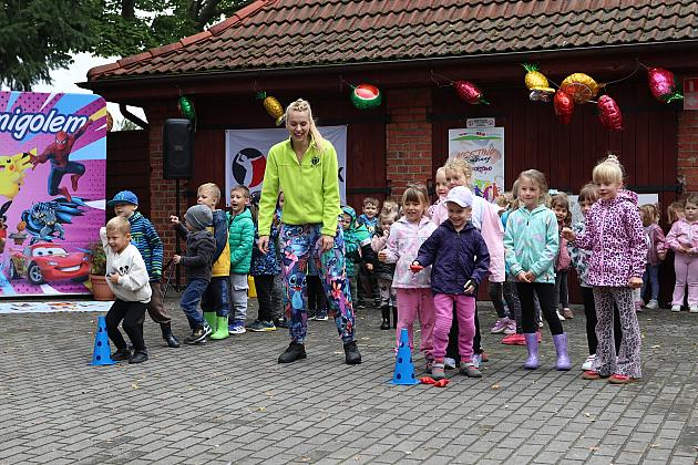 Rodzinno - sportowy piknik w Przedszkolu nr 10