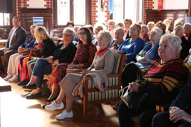 Aktywni, zaangażowani, inspirujący – seniorzy rozpoczęli swoje święto w Lęborku