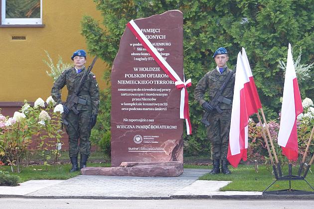 Polskie ofiary II wojny światowej upamiętnione przy jednostce wojskowej