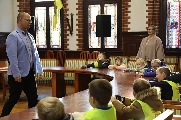 Przedszkolaki z wizytą w urzędzie