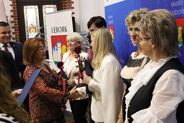 Nagrody dla nauczycieli i dyrektorów z okazji Dnia Edukacji Narodowej