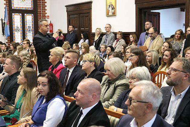 Nagrody dla nauczycieli i dyrektorów z okazji Dnia Edukacji Narodowej