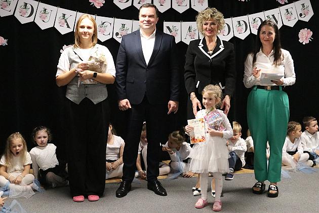 Z uśmiechem i wzruszeniem - Dzień Edukacji Narodowej w Przedszkolu nr 9