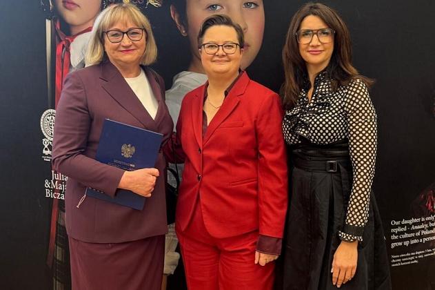 Wielkie wyróżnienie dla dyrektor SP3 – Mariola Małecka z tytułem „Profesorem Oświaty”