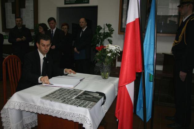 Księga Kondolencyjna wyłożona