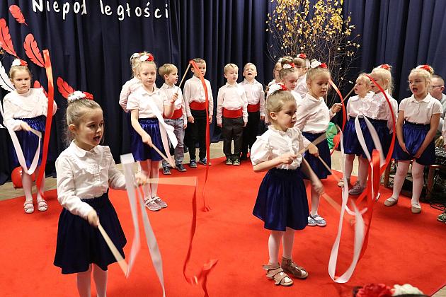 Radośnie i z dumą o Polsce – wieczornica patriotyczna w Przedszkolu nr 6