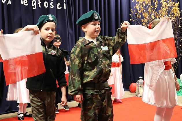 Radośnie i z dumą o Polsce – wieczornica patriotyczna w Przedszkolu nr 6