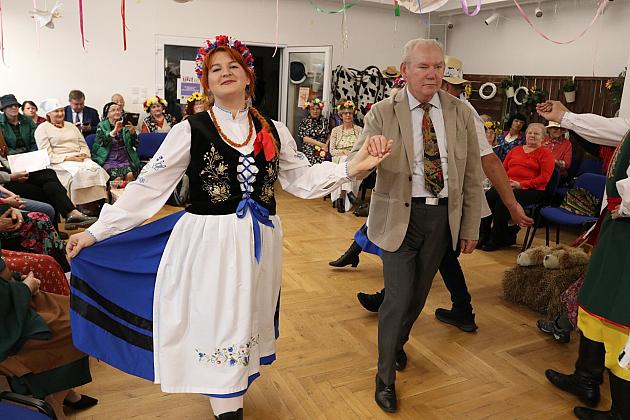 Bal Seniora w rytmie wiejskiej potańcówki
